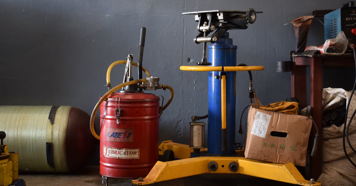 découvrez tout ce qu'il faut savoir sur les lubrifiants : leurs utilisations, leurs avantages et conseils pour choisir le meilleur produit adapté à vos besoins, que ce soit pour l'entretien de vos équipements ou pour améliorer votre confort.