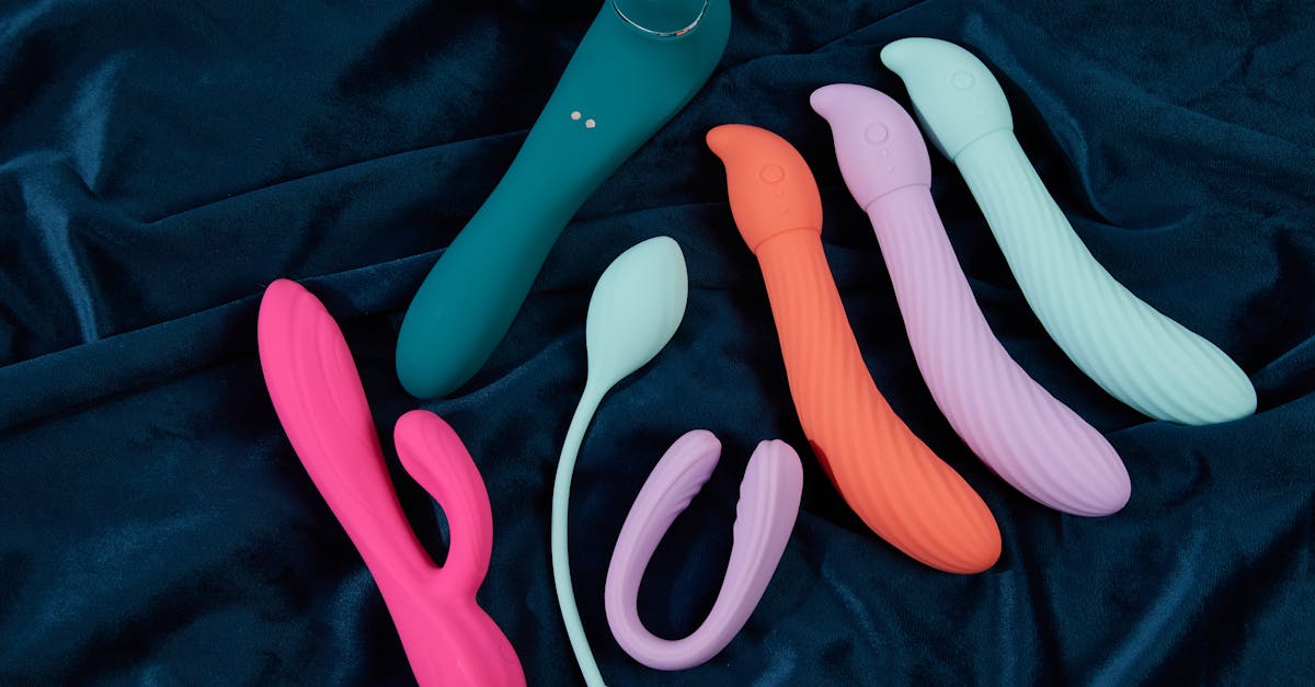 découvrez tout ce qu'il faut savoir sur les dildos : options, conseils d'utilisation, entretien et choix adaptés à vos envies pour une expérience intime sécurisée et satisfaisante.