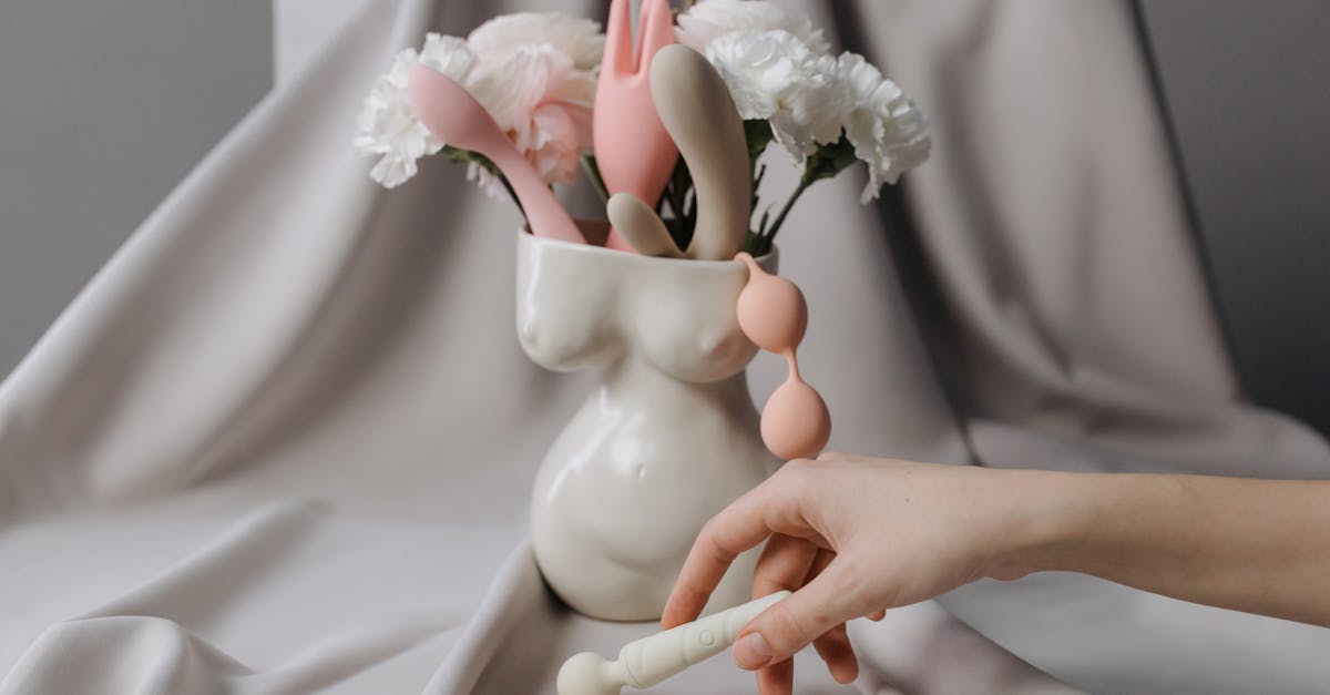 découvrez notre sélection de sex toys pour pimenter votre vie intime en toute sécurité et avec plaisir. livraison discrète et rapide.